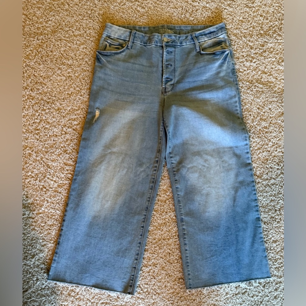 Size 14 high-rise time in true Brand button fly jeans wide leg never been worn